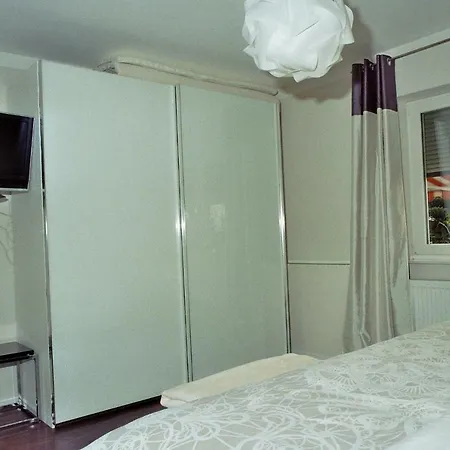 Fasanenhof Klinikum Und Uni Nah Mit Netflix Кассель